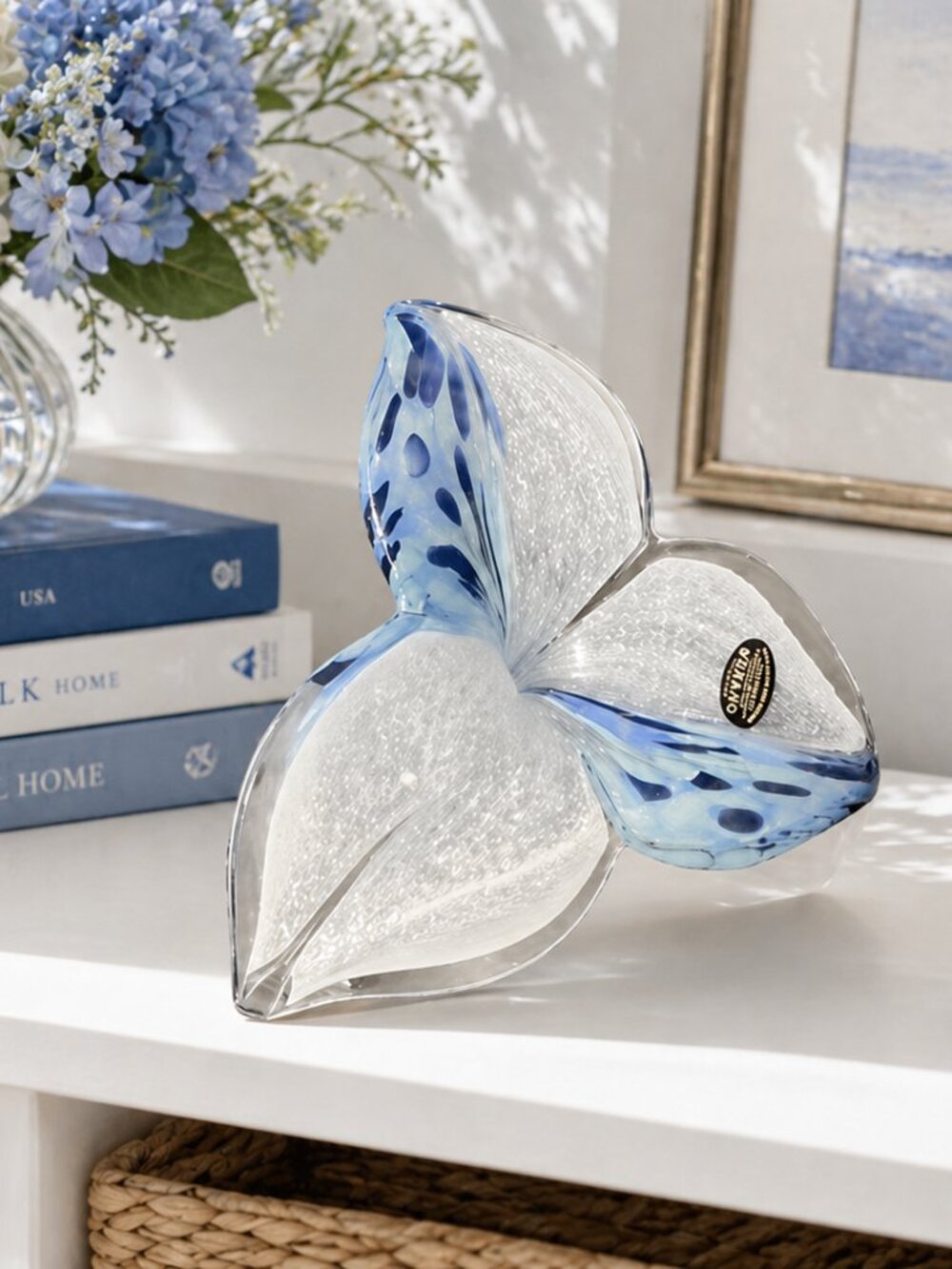 Elegant Blue Accent Flower Glass Shelf Decor